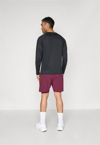 ICANIWILL WORKOUT SHORTS MEN - Calções desportivos - dark mahogany