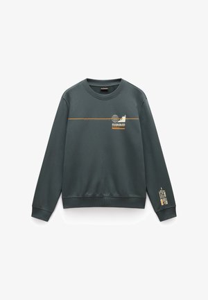 Tummanvihreä puuvillasekoitekangas huppari, joka sisältää pyöreän pääntien, resorit hihansuissa, sekä painetut graafiset ja tekstitykset kullassa ja valkoisessa.