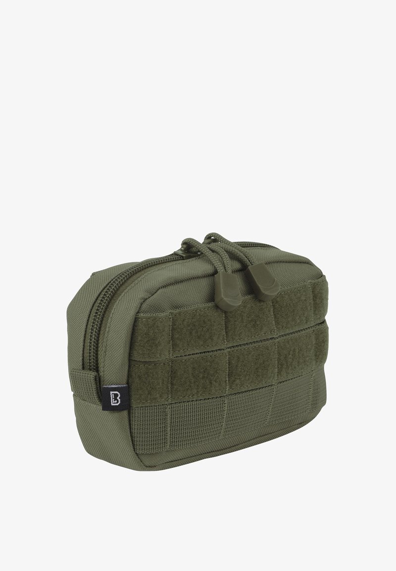 Bolsa táctica compacta de color verde oliva con dobles tiradores de cremallera, panel frontal de velcro y costuras en cuadrícula, diseñada para fijación modular.