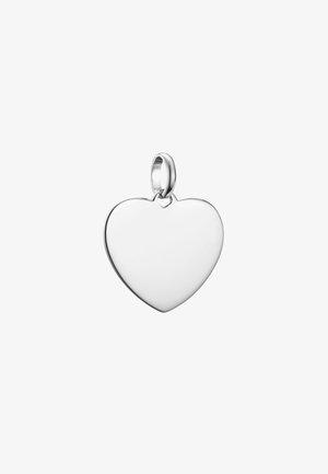 Pendentif en argent en forme de cœur avec une surface lisse et polie. Il dispose d'une boucle pour l'attachement. Aucun motif ni embellissement supplémentaire.