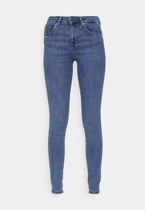 Jean skinny en denim bleu moyen, avec une taille haute, cinq poches, passants de ceinture et une texture lisse avec un léger effet dégradé.