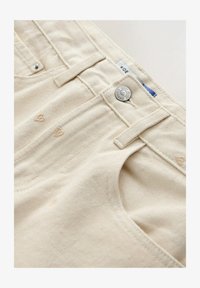 Selectat, ecru embroidered heart