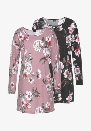 Dos vestidos de manga larga en rosa y negro. Ambos presentan patrones florales, cuellos redondeados y una tela suave y elástica.