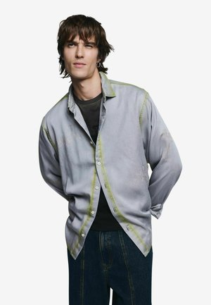 LETTERING WITH WORN EFFECT - Košeľa - white