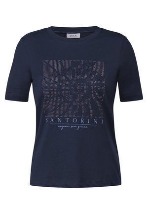 Camiseta de algodón azul marino de manga corta, con un patrón espiral decorativo de color claro y texto que dice "Santorini Mar Egeo Grecia".