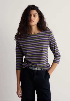 - Bluzka z długim rękawem