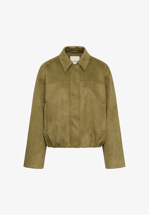 Olijfgroene suède jas met een puntkraag, verborgen sluiting aan de voorkant, lange mouwen, zijzakken en een elastische zoom.