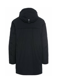 Schwarze gepolsterte Jacke mit Kapuze, die eine glatte Textur, zwei Seitennähte und ein zentrales Rückenteil mit horizontalem Riemen-Detail aufweist.