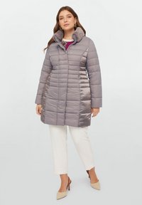 Fiorella Rubino Winter coat - beige