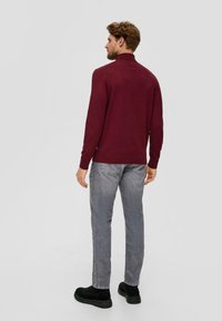 s.Oliver À COL ROULÉ - Strickpullover - bordeaux