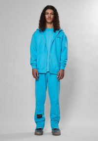9N1M SENSE ESSENTIAL  - Sweatjacke - calmlake