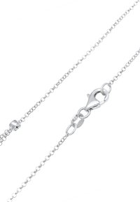 Halskette aus Sterlingsilber mit runden Gliedern und einem Karabinerverschluss. Mit "925" für die Reinheit von Sterlingsilber und einer kleinen Akzentperle gekennzeichnet.