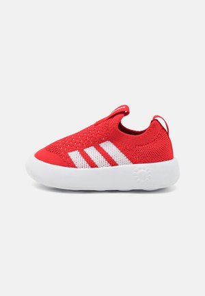 BUBBLECOMFY KIDS - Tekaški copati za cesto - better scarlet/footwear white/core black