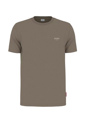 T-shirt taupe à manches courtes avec col rond, petit logo blanc "JOOP! JEANS" sur la poitrine gauche et petite étiquette rouge sur la couture latérale gauche.