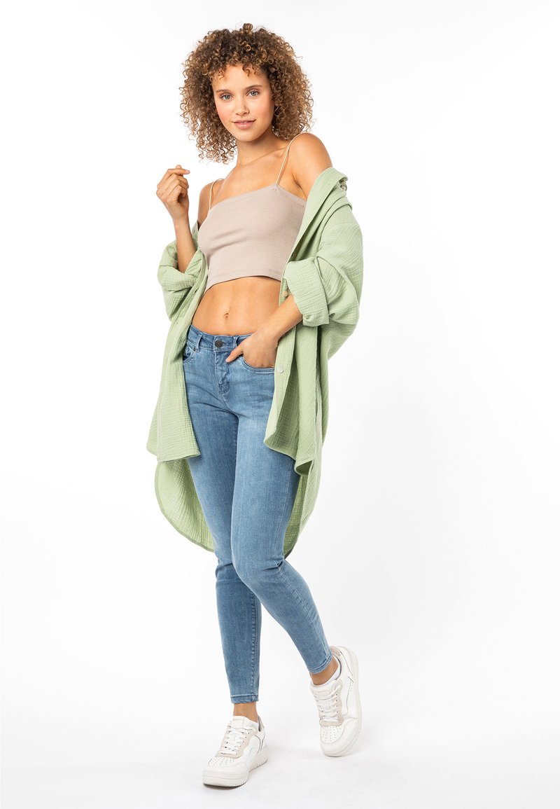 Sublevel MUSSELIN OVERSIZE - Hemdbluse - light green/hellgrün 