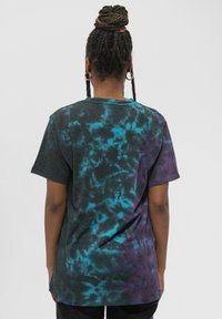 Paradiso Clothing GUNS N ROSES USE YOUR ILLUSION MONOCHROME DIP DYE WASH - Print T-shirt - blue