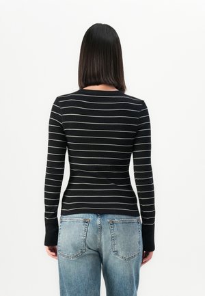 Rank 16: DRYKORN - NURIT - Long sleeved top