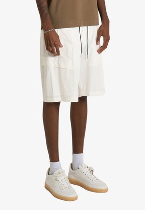 Low Brand, TROUSER - Shorts - white
