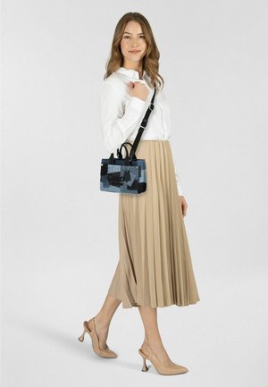 COACH, CARGO HANDTASCHE 20 CM - Borsa a mano - denim multi
