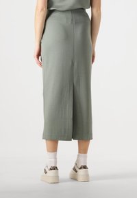 InWear AidaIW Skirt - Ceruzaszoknya - groen