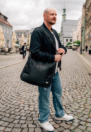 Weekend Offender Shopper - black ripstop