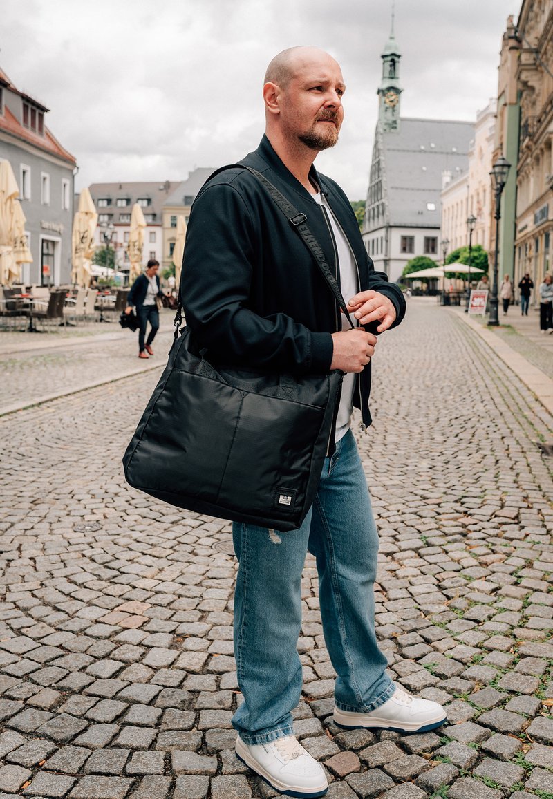 Weekend Offender Cabas - black ripstop