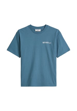 Marc O'Polo DENIM, CRAYFISH CAPSULE T-SHIRT, BACKPRINT, RELAXED FIT - T-Shirt print - medium blue
