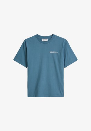 Marc O'Polo DENIM, CRAYFISH CAPSULE T-SHIRT, BACKPRINT, RELAXED FIT - T-Shirt print - medium blue