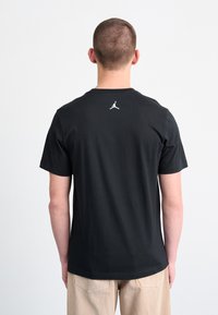 Jordan CREW - Apdrukāts T-krekls - black/sail