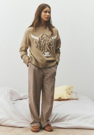Next, - Sweter