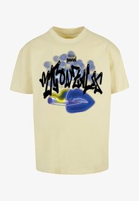 Unselected, softyellow