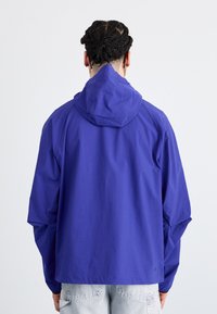 Thumbnail Image 4