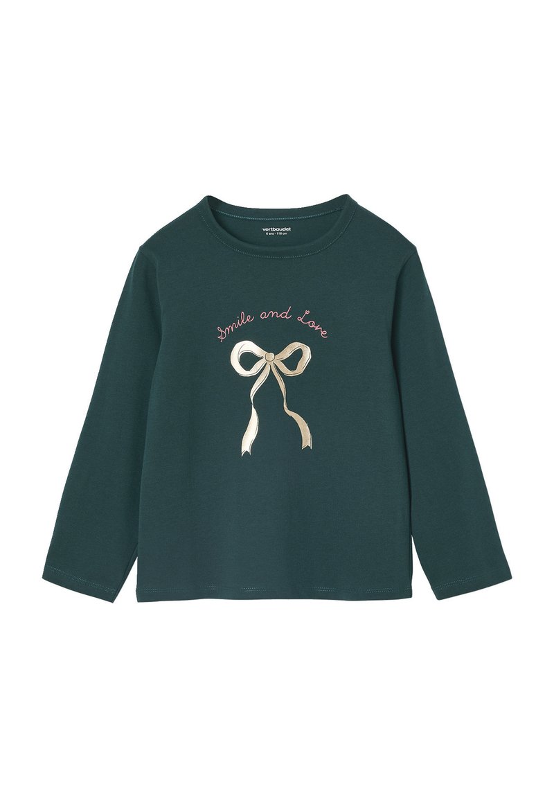 Grünes Langarmhemd aus weichem Stoff mit einer cremefarbenen Schleifen-Grafik und dem Text "Smile and Love" in Pink über dem Design.
