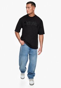Dropsize HEAVY LOGO PUFFER  - Camiseta estampada - black