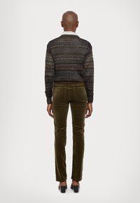Lauren Ralph Lauren STRETCH CORDUROY STRAIGHT TROUSER - Pantaloni - botanic green