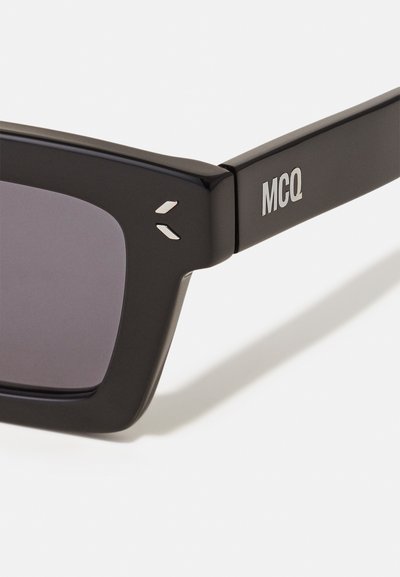 McQ Alexander McQueen UNISEX - Sunčane naočale - black/smoke