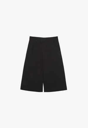 Stradivarius, WIDE-LEG CROSS-WAIST BERMUDA SHORTS - Šortky - black