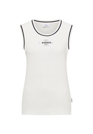 Witte mouwloze tanktop met zwarte bies en kleine oceaangerelateerde tekst op de borst met de tekst "ocean breeze and sea."
