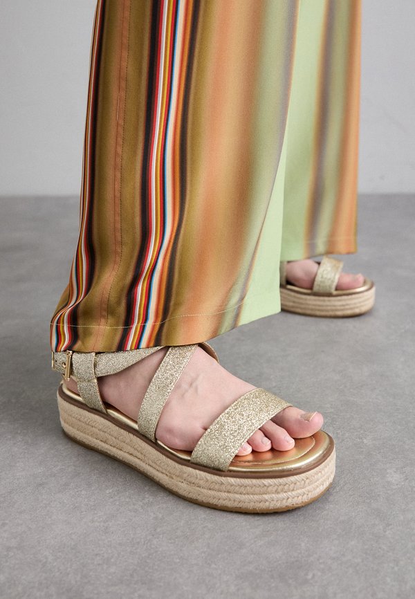 LYNN - Espadrilles - pale gold