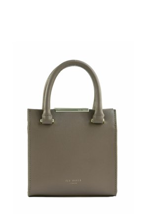Borsa rettangolare color taupe con due manici arrotondati e logo dorato Ted Baker London sul davanti e accessori dorati sulle maniglie.