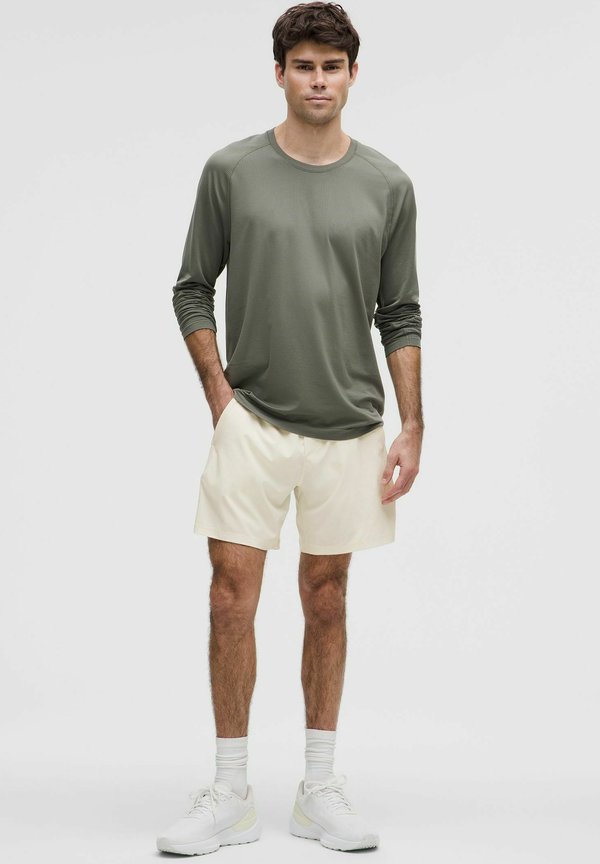 Pace Breaker Linerless 18cm - Kurze Sporthose - Light Ivory