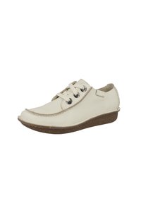 Scarpa in pelle bianca con punta arrotondata, presenta cuciture beige, tre occhielli per i lacci e una suola textured color marrone chiaro.