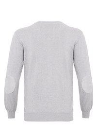 Pull gris clair à manches longues avec poignets et ourlet côtelés, doté de coudières ovales sur les deux manches, vu de dos.