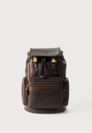 Michael Kors, TRIPLE POCKET BACKPACK - Sac à dos - brown