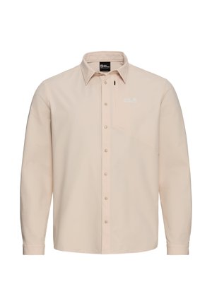 Beiges langärmliges Hemd mit Knöpfen, Kragen, Brusttasche und weißem "Jack Wolfskin"-Logo auf der linken Brustseite.