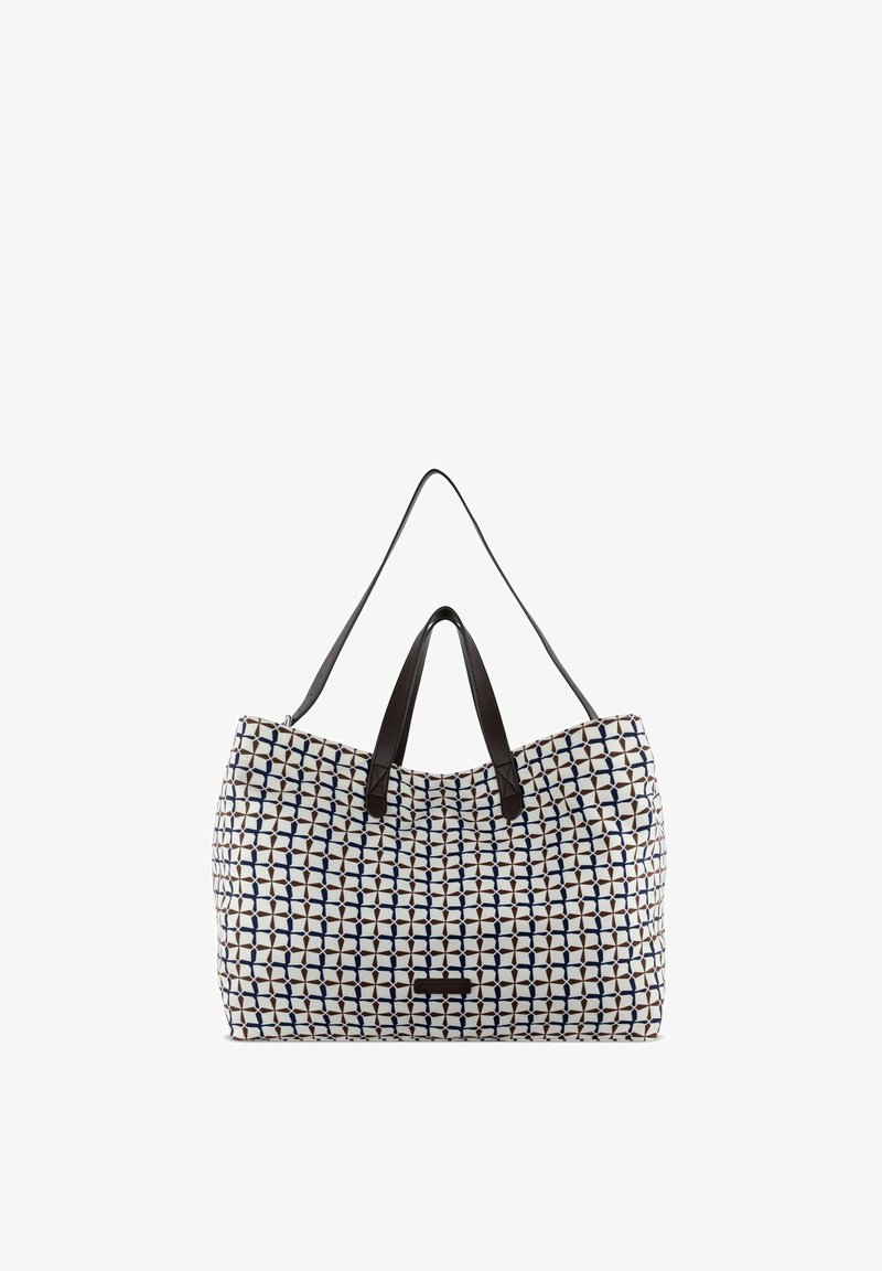 Sac en toile en polyester avec un motif géométrique bleu marine et blanc. Doté de deux poignées marron foncé et d'un fond rectangulaire pour la stabilité.