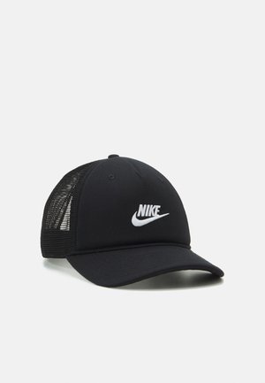 Gorra de béisbol negra de Nike con logo blanco en la parte delantera y panel trasero de malla negra sobre un fondo liso y claro.