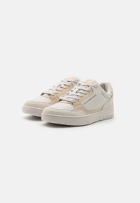 Tommy Hilfiger BASKET CORE LTH MIX ESS - Sneakers basse - misty coast