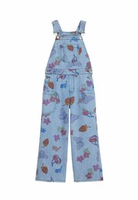 Salopette di denim azzurro chiaro con un mix di motivi colorati di farfalle e frutti, dotata di bretelle regolabili e molteplici tasche.