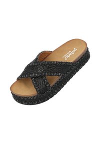 Sandalo scivoloso nero intrecciato con fasce incrociate, superficie testurizzata e soletta imbottita color tan. Presenta una suola spessa intrecciata per un'altezza aggiuntiva.